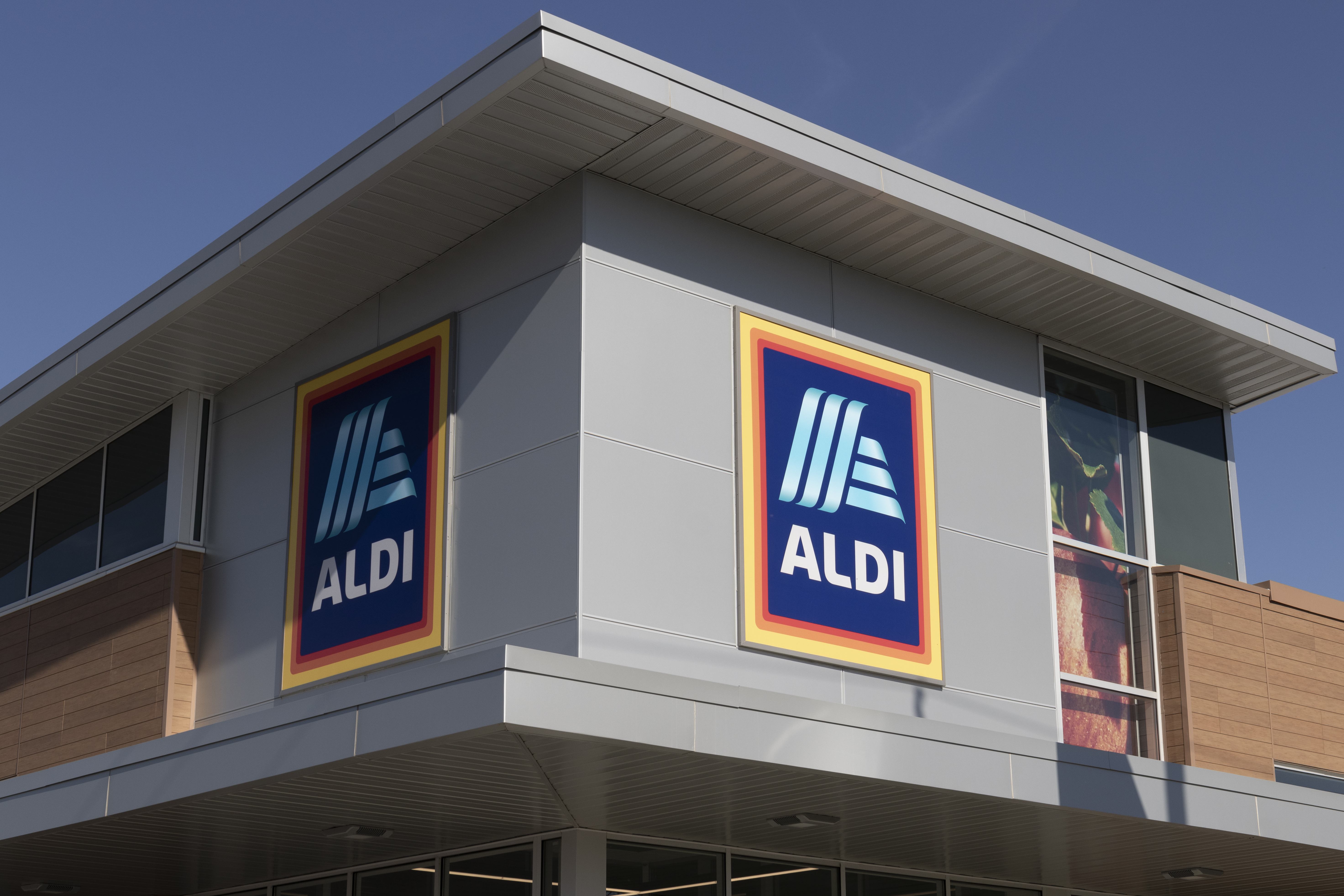 Parents are rushing to Aldi to get their hands on a new £4.99 buy that's great for staying organised