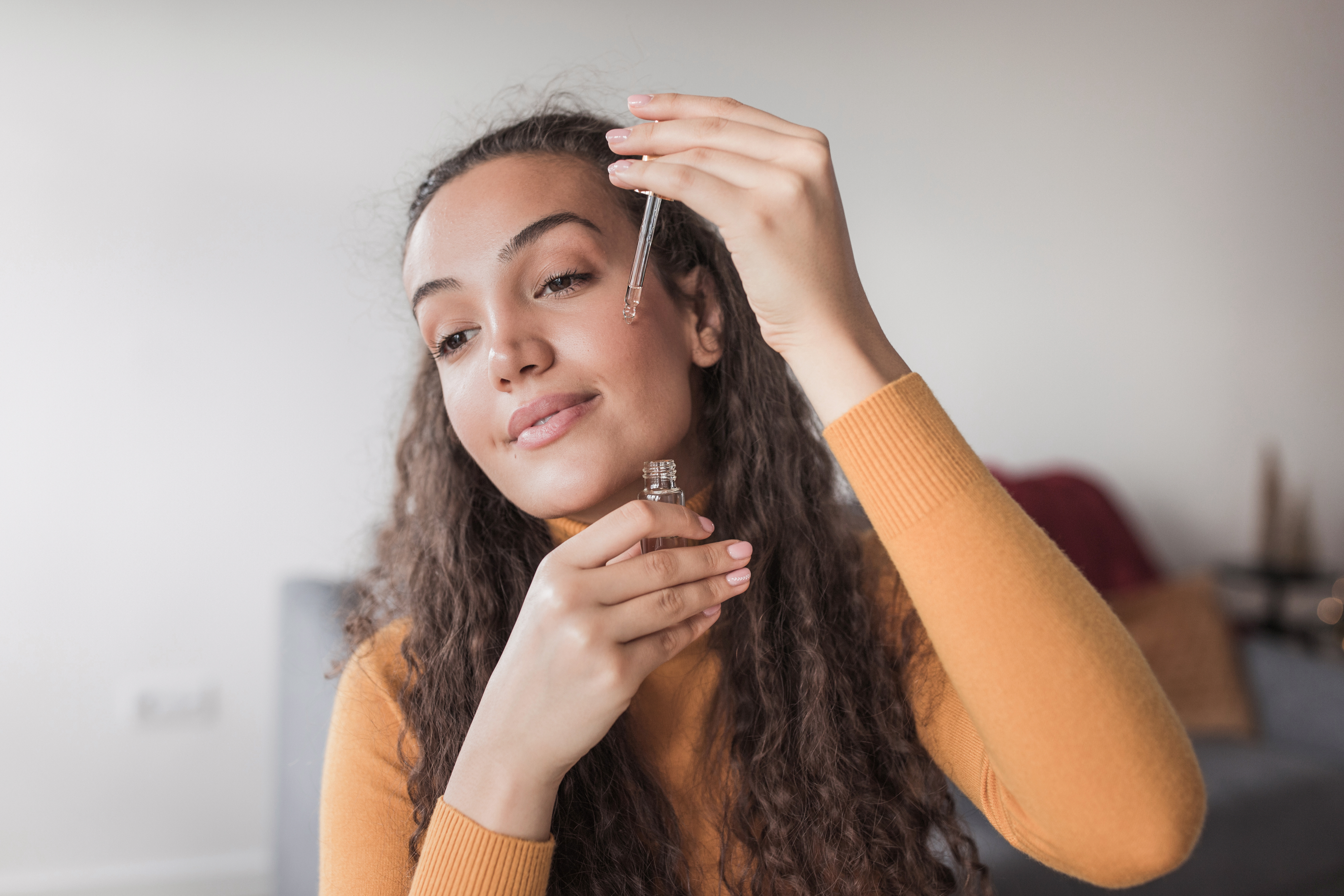 A skincare fan shared a serum that cleared up their acne and redness (stock photo)