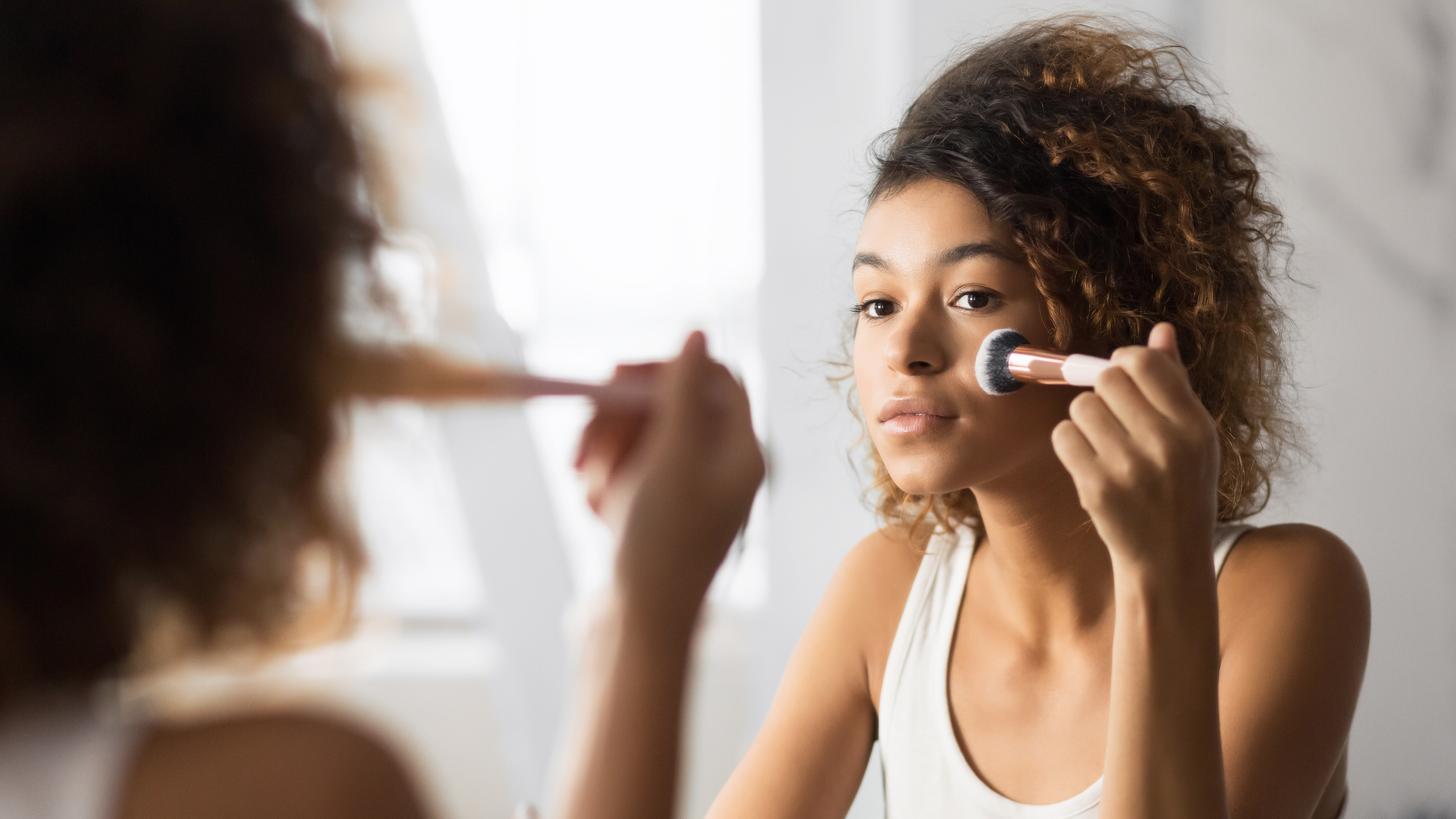 Shoppers are thrilled with drugstore banana powder that's 'better than Clinique' (stock image)