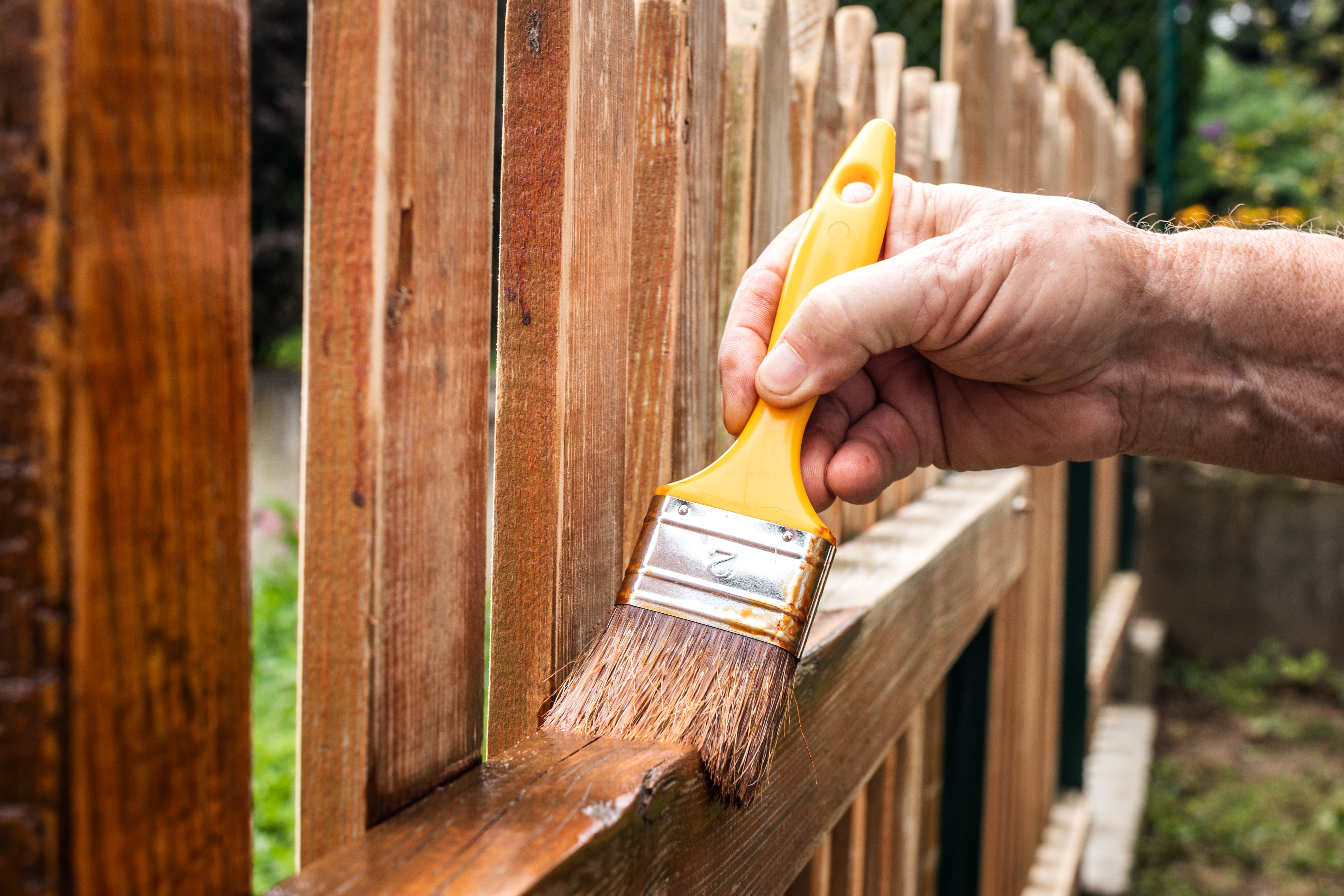 Pressure washers can do the painting job on your fence