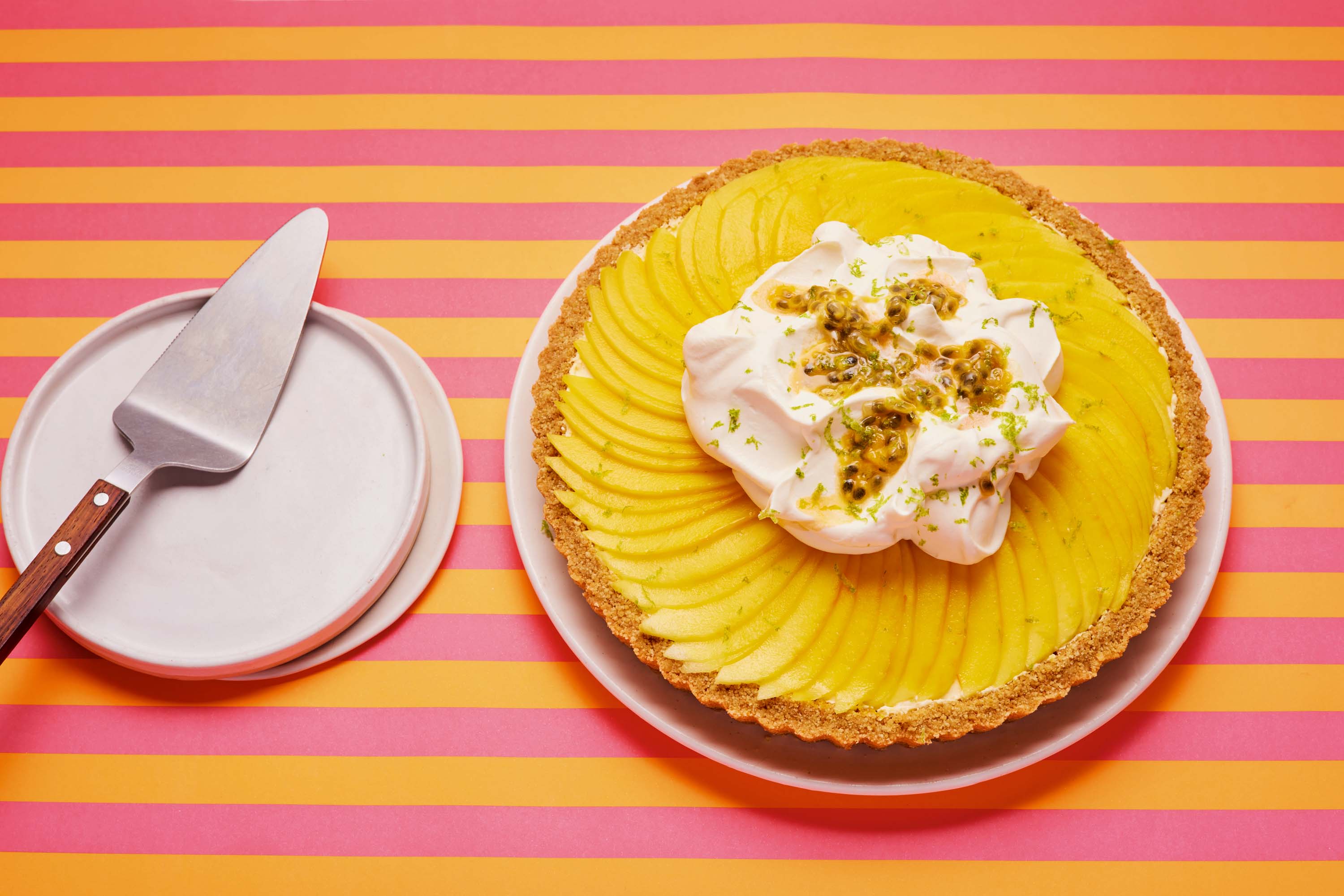 We feel cooler when we look at this fruity fridge cake