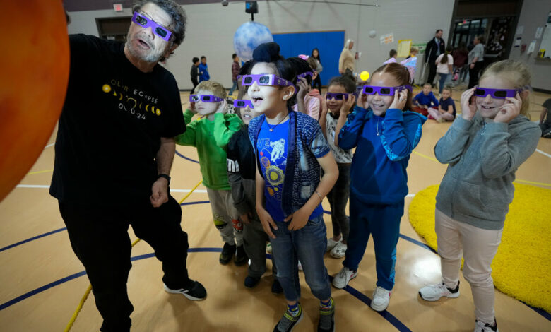 ‘It’s Our Super Bowl’: This Science Teacher Is Going All Out for the Solar Eclipse