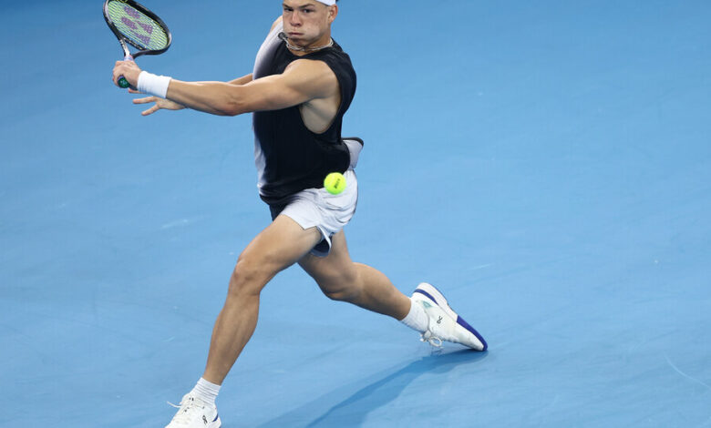 Ben Shelton, the American with the dazzling serve, returns to the open