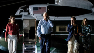 Biden’s family tells him to keep fighting as they gather at Camp David