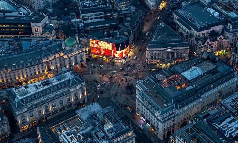 Behold the stunning pictures taken by a 75-year-old aerial photographer who has spent over 100 hours hanging out of helicopters to capture bird’s-eye-view images, from San Francisco to London