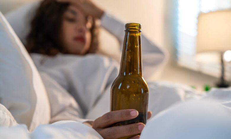 4 Reasons Why Late Night Drinking Causes Bad Sleep and How to Stop It