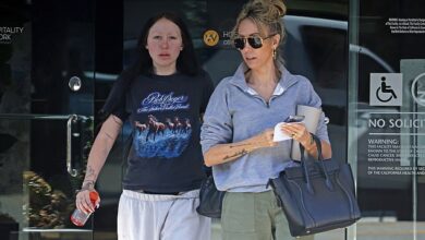 Miley Cyrus’ family feud takes shock twist: Mom Tish REUNITES with love rival daughter Noah for first time in 3 years after claims she ‘stole’ kinky husband Dominic Purcell from youngest child