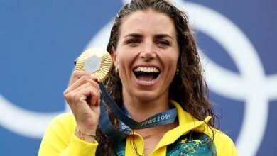 Fox does it again! Australian heroine Jess wins ANOTHER Olympic gold medal in Paris after winning the C1 slalom final