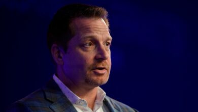 Crowdstrike CEO apologizes for global technical outage after company implements fix