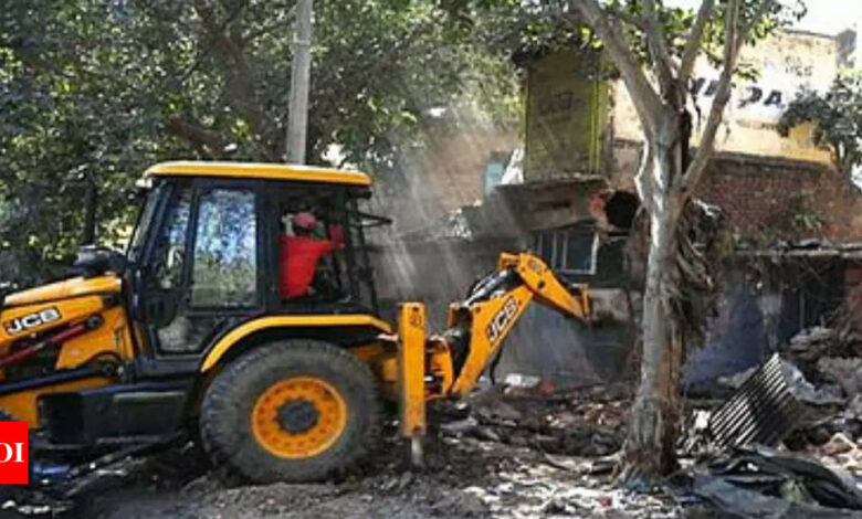 DDA postpones demolition drive in Majnu Ka Tila | India News – Times of India