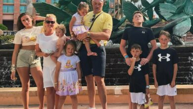 Fans say they feel horrible after spotting naughty detail in Paris Fury’s family photo