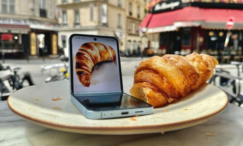 Galaxy Z Flip 6: I spent my first day AI-ing my way through Paris