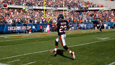 Bears players grew up with Devin Hester. Now they watch him enter the Hall of Fame.