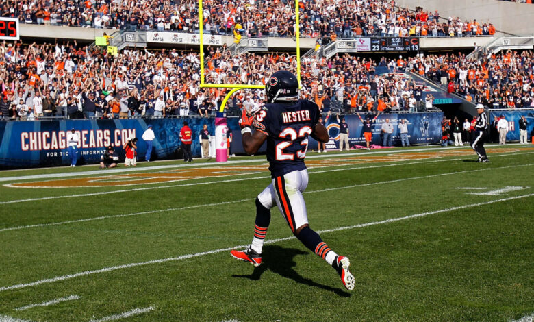 Bears players grew up with Devin Hester. Now they watch him enter the Hall of Fame.