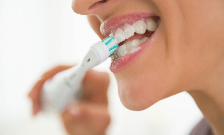 How to Use Your Electric Toothbrush Properly for the Best Clean