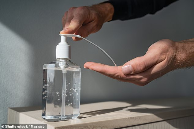 Man, 26, addicted to drunkenness… about HAND SANITIZERS