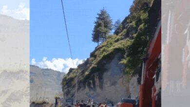 Monsoon chaos: Landslide blocks Chamoli’s Badrinath national highway, commuters run in panic. Watch | India News – Times of India