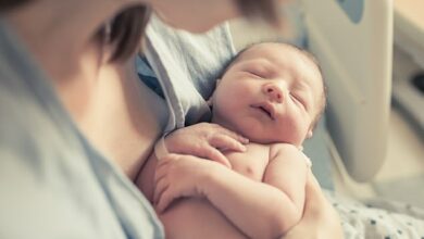 NHS caesarean section shame: Mothers and newborns at risk of serious harm due to lack of operating theatres