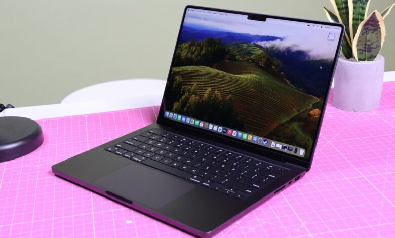 macOS Sonoma 14.6 finally unlocks dual-display capability for the MacBook Pro 14-inch M3