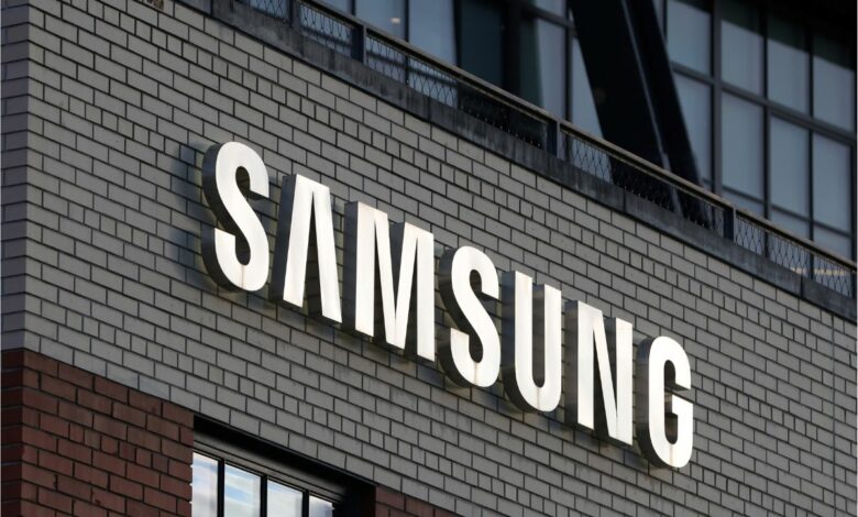 Samsung hires former Apple executive to lead its new AI division