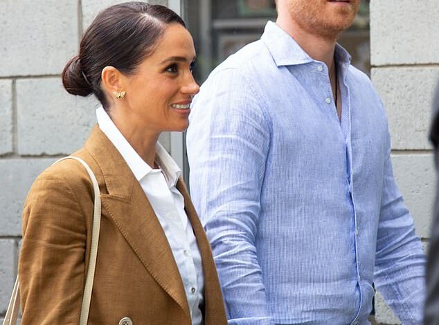 Meghan Markle looks effortlessly chic in ,000 designer outfit while visiting Colombia with Prince Harry