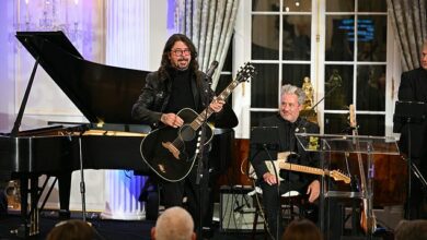 Dave Grohl’s Surprising Reaction After Trump Uses Foo Fighters Song ‘My Hero’ to Introduce RFK Jr. at Rally