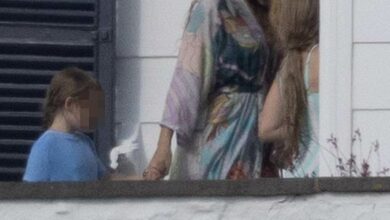 Blake Lively enjoys extravagant 37th birthday party at Taylor Swift’s Rhode Island mansion as her wedding is cancelled