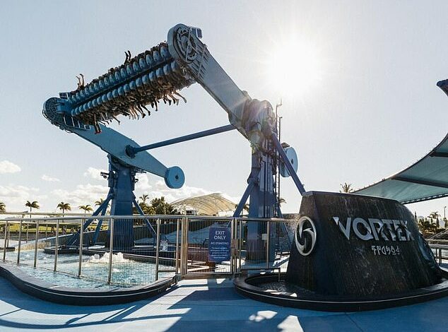 Sea World Gold Coast: More than a dozen people get stuck in popular attraction