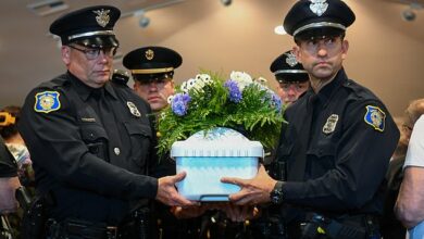 Baby boy without family is buried in heartbreaking ceremony, his tiny coffin carried into church by officers