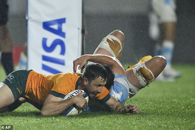 Wallabies breathe new life into Rugby Championship with comeback win over Los Pumas in Argentina