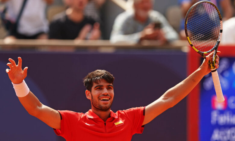 Alcaraz beats Auger-Aliassime to secure Olympic gold