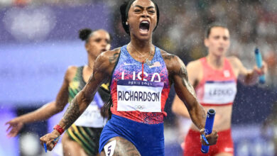 Richardson, US women win gold in 4×100 meter relay