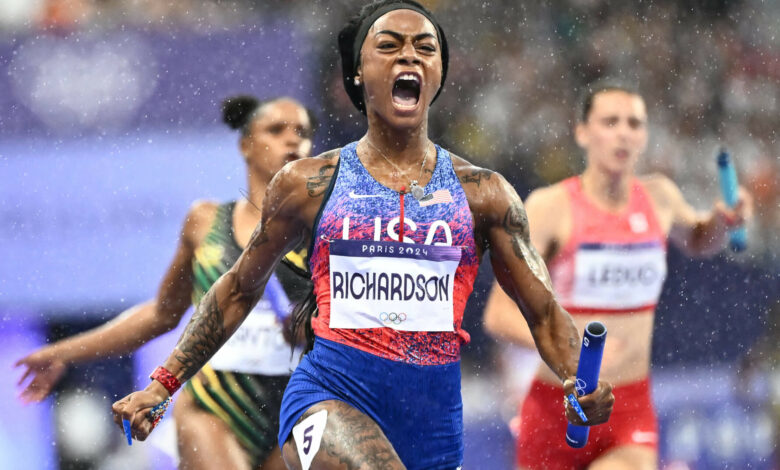 Richardson, US women win gold in 4×100 meter relay