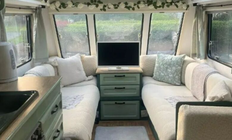 I bought an old caravan from Facebook and made it fancy using Temu bargains from £1.67