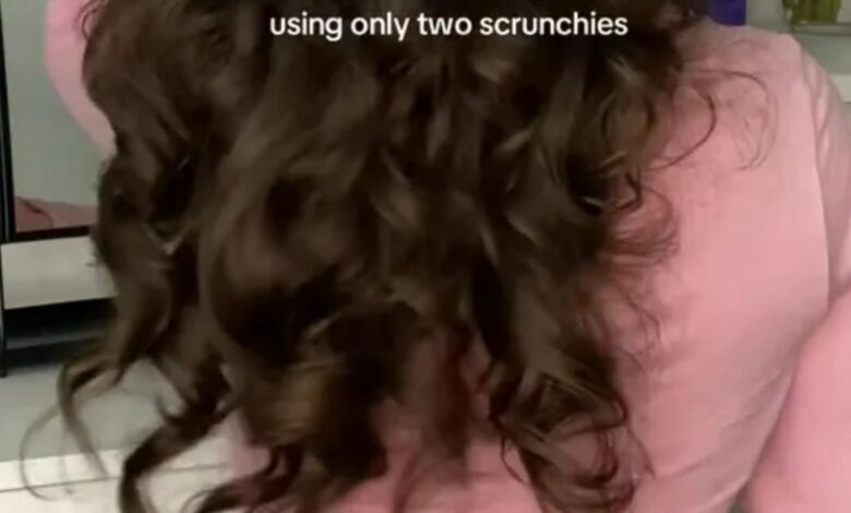 I created the perfect curly look without heat using 2 scrunchies and it was free