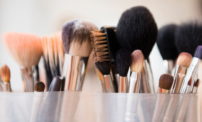 My ‘lazy trick’ for cleaning makeup brushes and sponges prevents breakouts on my skin