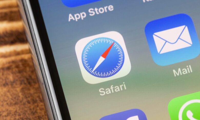 Safari wants to fix your broken internet browsing experience with its new ‘distraction control’ feature