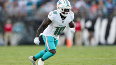 Tyreek Hill and Dolphins agree to restructuring deal