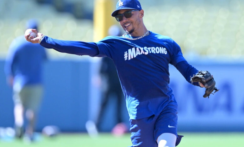 Dodgers end shortstop experiment, move Mookie Betts to right field after all