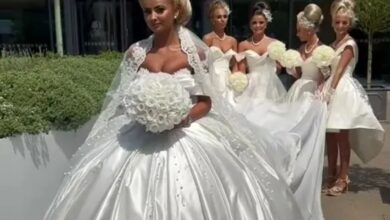 ‘What in the Dolly Parton?’ trolls ask as fictional gypsy poses with bridesmaids