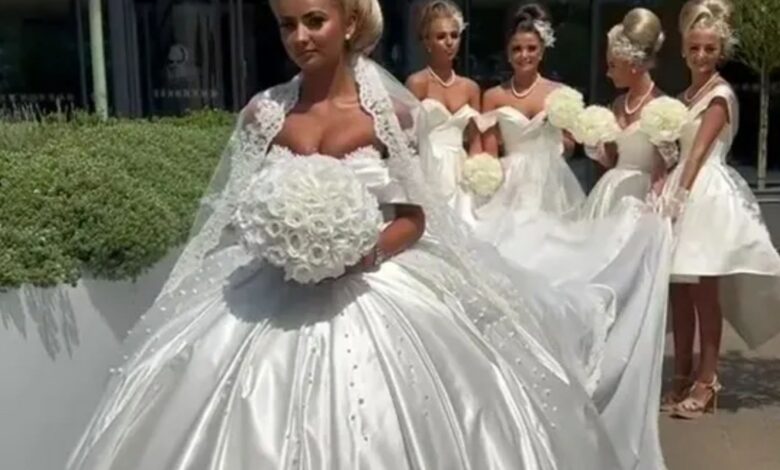 ‘What in the Dolly Parton?’ trolls ask as fictional gypsy poses with bridesmaids