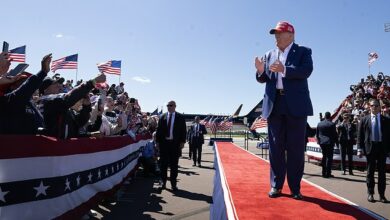 Liberal pollster predicts landslide victory for presidential candidate ahead of ABC debate