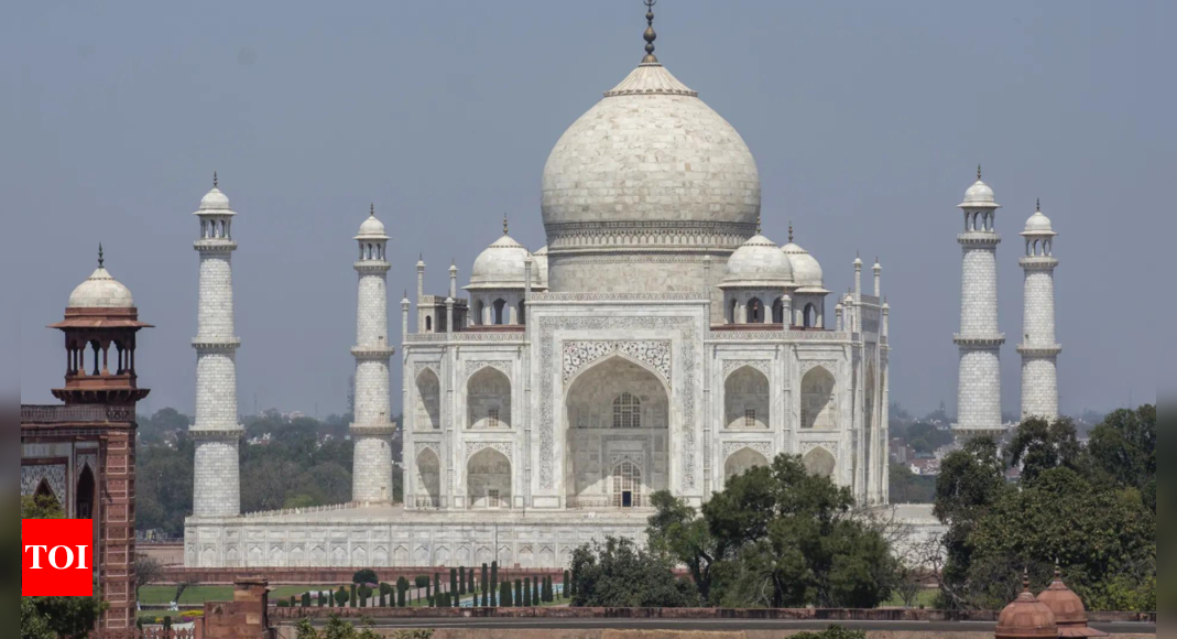 After incessant rains, water leaks from Taj dome, flooding garden; ASI on high alert | India News – Times of India