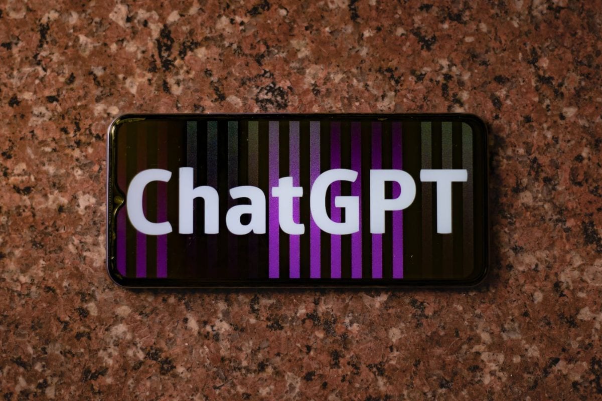 ChatGPT will now respond to you verbally in a human manner