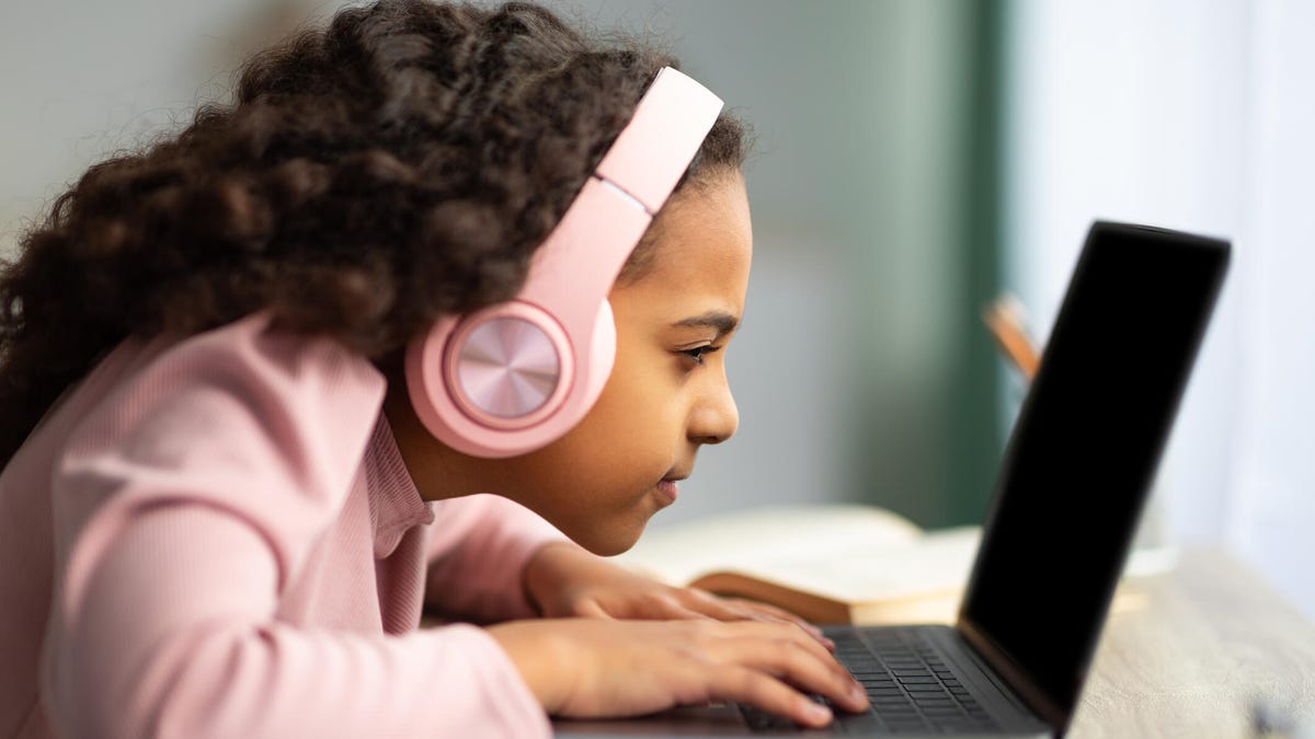 Children’s eyesight is getting worse everywhere. The reason? Screen time