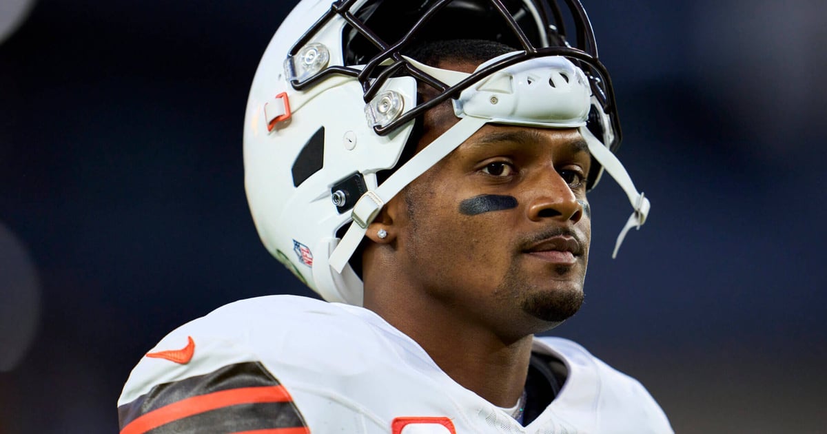 Browns need Deshaun Watson exit strategy fast. And why on earth are they letting him play?