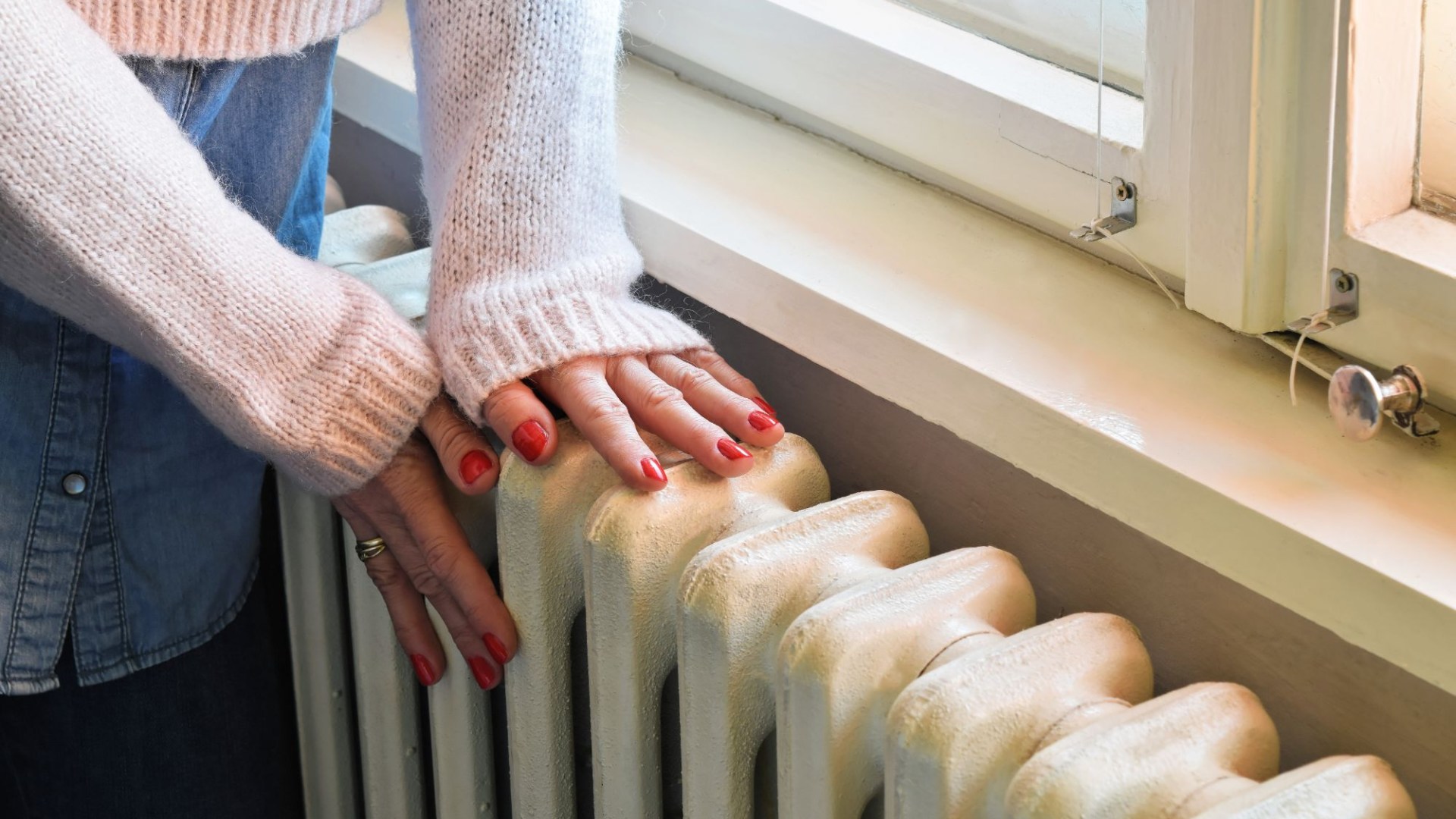 Homeowners praise £1.40 winter trick that makes your home ‘feel like a desert’