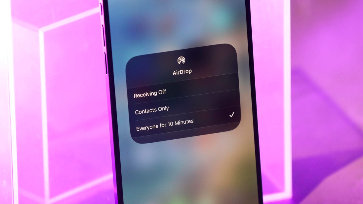 How to Use AirDrop to Quickly Send Photos and Files Between iPhone, Mac, and iPad