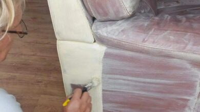 I wanted to give my couch a new color… so I gave it a lick of paint