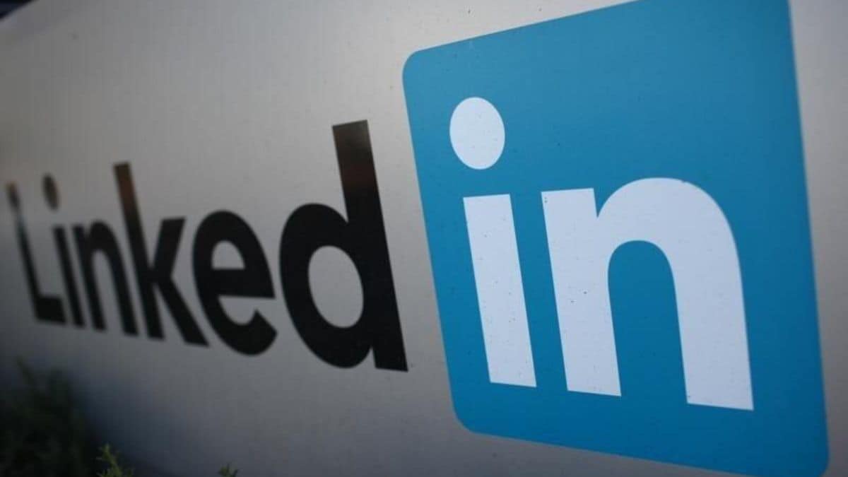 LinkedIn is reportedly in the process of rolling back AI prompts for these users